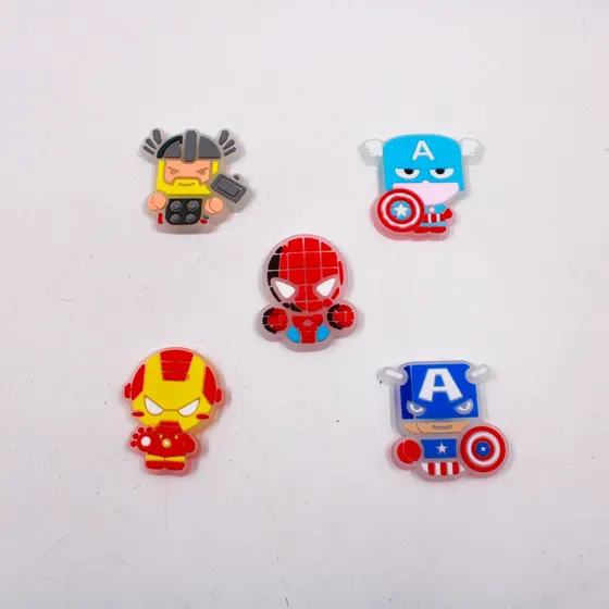 Aplique Super Herois Fluorescente Emborrachado 35Mm Com 50 Pecas - Colorido