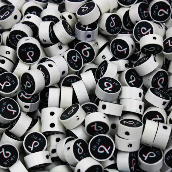 Entremeio Fimo Tiktok 10Mm Em Pvc Com 500 Pecas