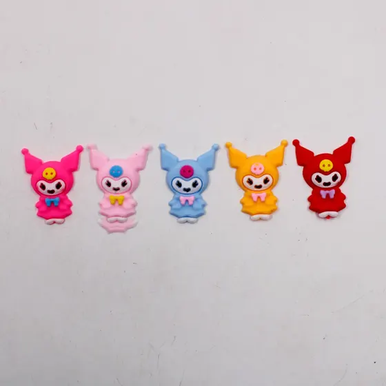 Kit Aplique Kuromi Hello Kitty 30Mm Em Pvc Com 200 Pecas - Colorido