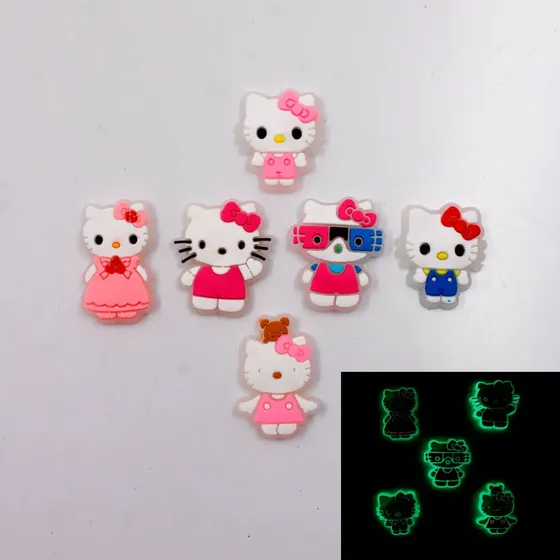 Aplique Hello Kitty Fluorescente 30Mm Em Pvc Com 50 Pecas