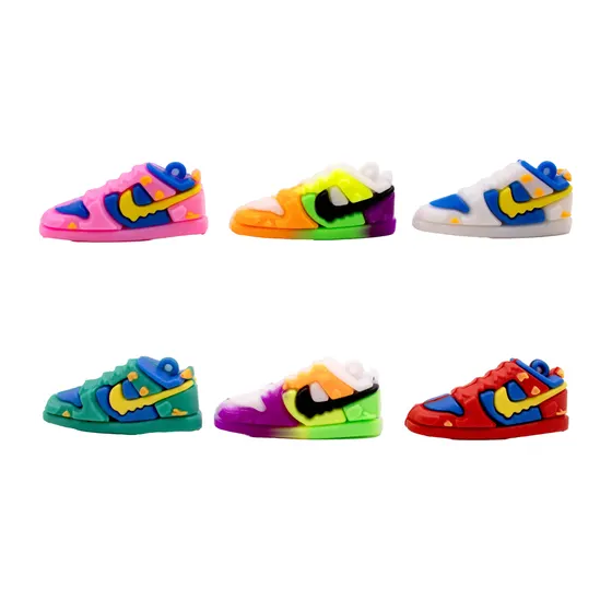 Pingente Sneakers 52Mm Emborrachado Com 12 Pecas