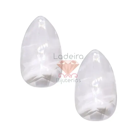 Pingente Amendoa 27X47Mm Em Acrilico Com 500Gr