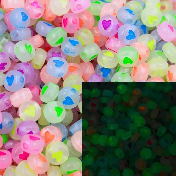 Entremeio Redondo Com Coracao Fluorescente 04X07Mm Em Acrilico