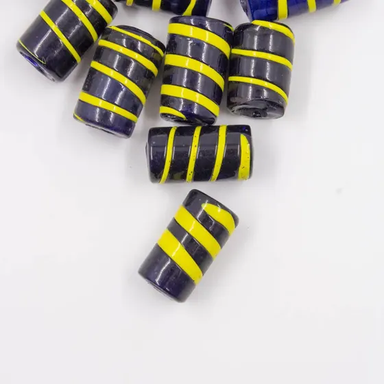 Azul Marinho E Amarelo