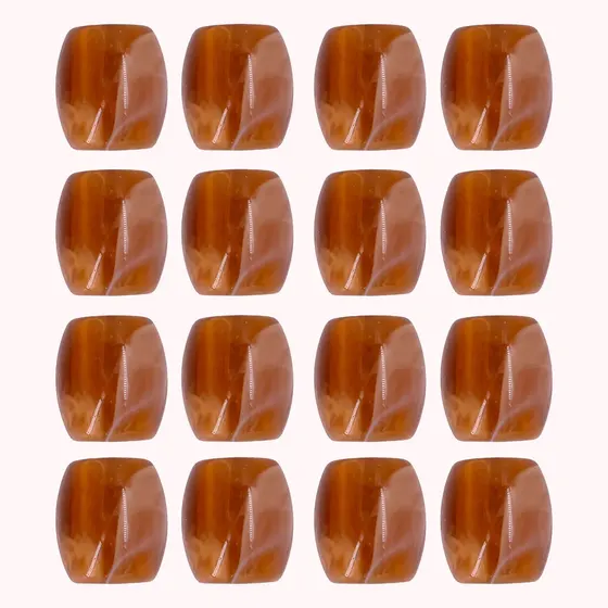Marrom