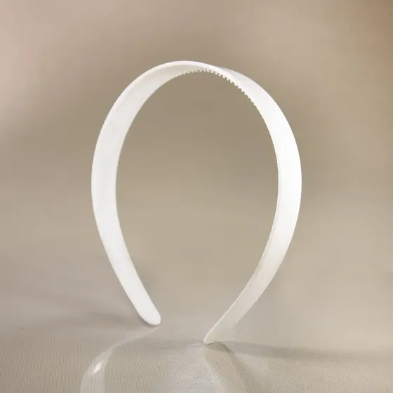 Tiara Com Dentes 20Mm Em Plastico Com 12 Ujnidades