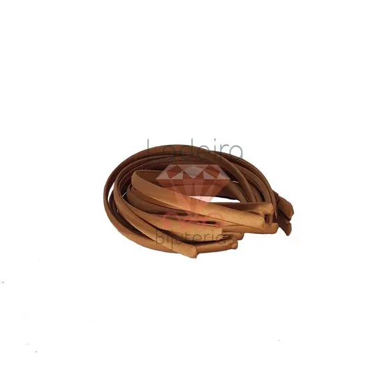 Marrom