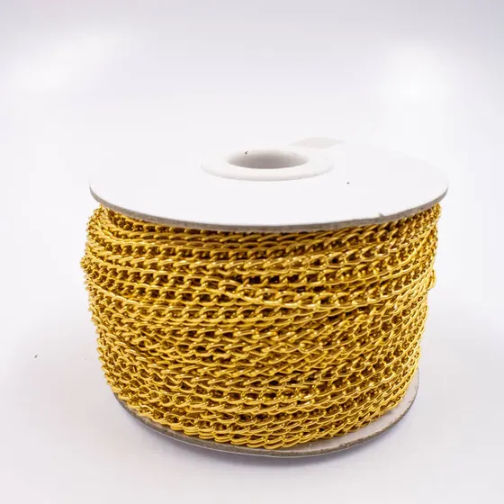 Corrente Cartier 2.8X5.2Mm Em Aluminio Com 50 Metros - Dourado