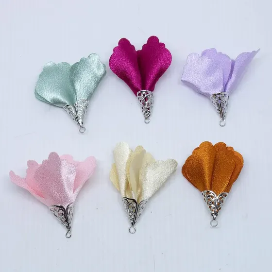 Pingente Flor Cetim Tulipa 45Mm Em Poliester Com 100 Pecas