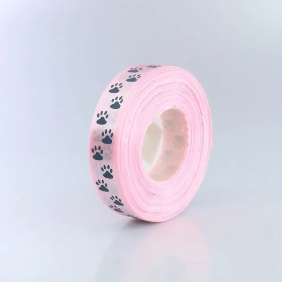 Fita De Patinhas 15Mm Em Cetim Com 22 Metros