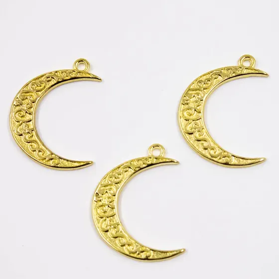 Pingente Lua Minguante 32X25Mm Em Zamac Com 12 Pecas - Dourado