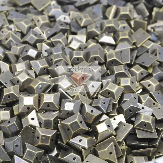 Chaton Para Costura Quadrado 10X10Mm Em Abs Com 500Gr