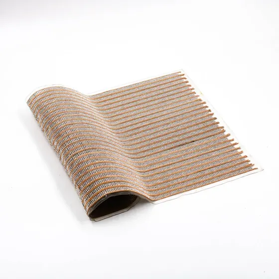 Micro Manta Tres Strass Com Corrente 24X40Cm